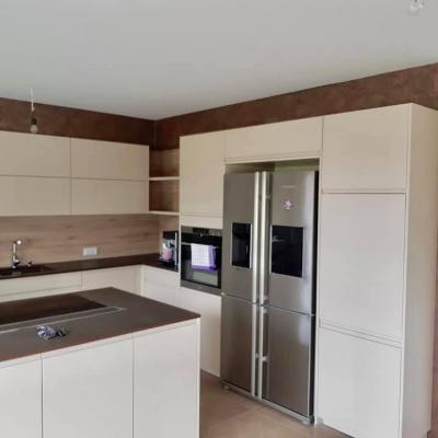 50442638 2227988097458057 2557602176650182656 N